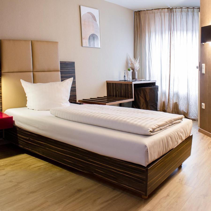 Arkade Hotel Am Theater Χαϊλμπρόν Εξωτερικό φωτογραφία