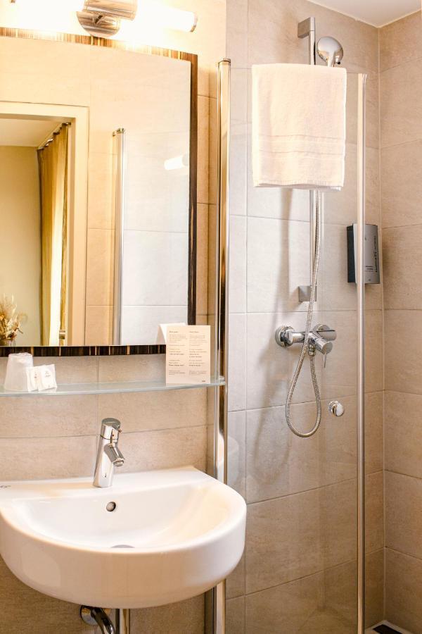 Arkade Hotel Am Theater Χαϊλμπρόν Εξωτερικό φωτογραφία