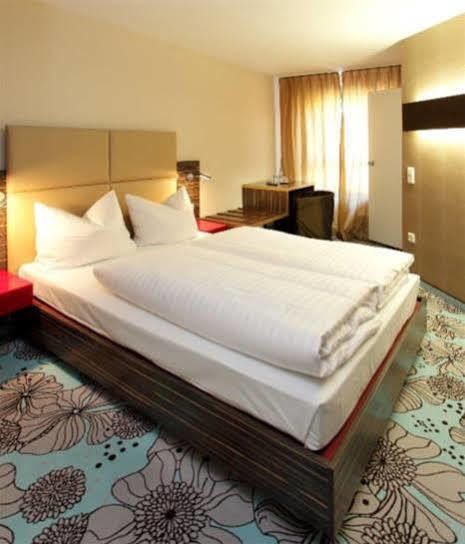 Arkade Hotel Am Theater Χαϊλμπρόν Εξωτερικό φωτογραφία